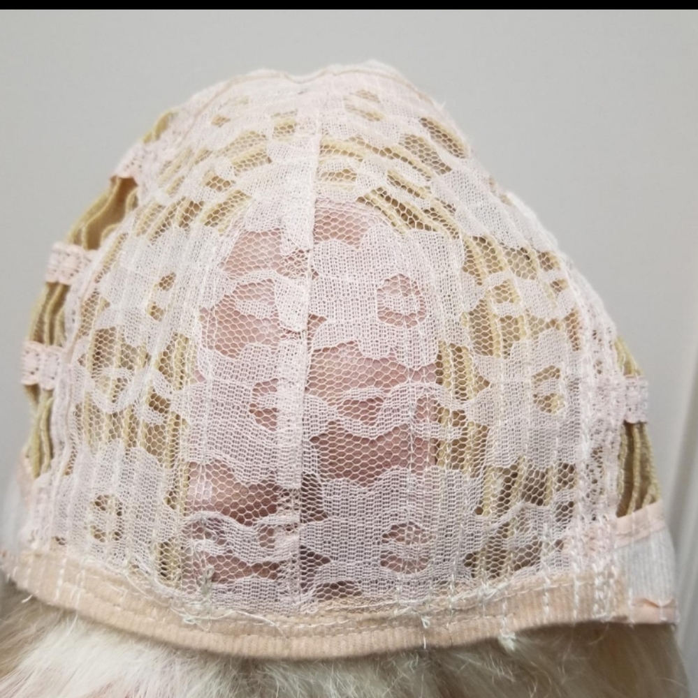 Wig - Picture 6 of 8
